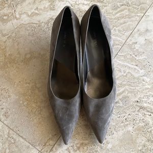 Nine West Gray Suede Pumps